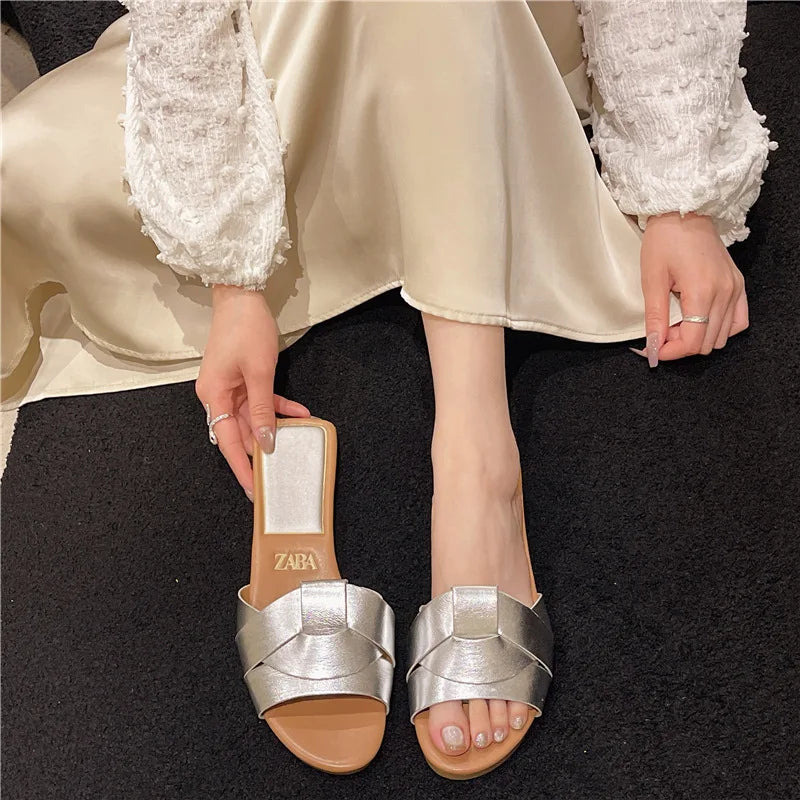 High Quality Large Size Ladies Babouches Female Summer Beach slippers Flat Slippers Women Fashion Sandals