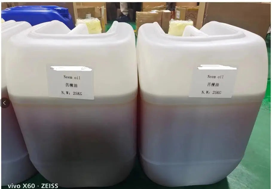 Wholesale Bulk Pure Neem Oil Cold Pressed Carrier Oils Neem Oil India for Skin Hair Care Farm Plant Spray Essential